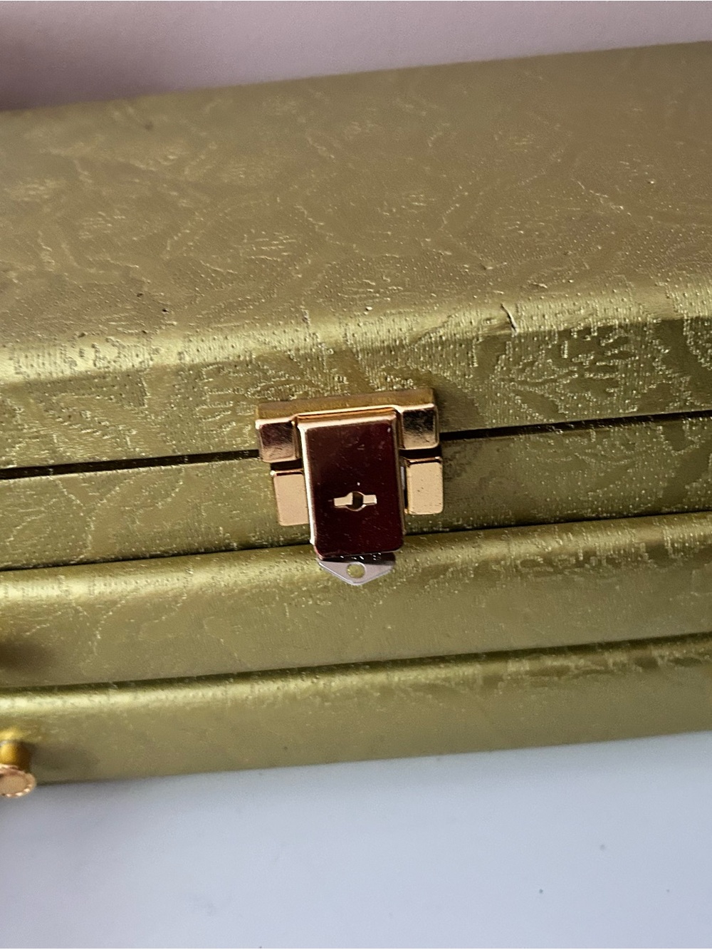 Textured gold BUXTON Women's Jewelry Case with Gold jewelry box